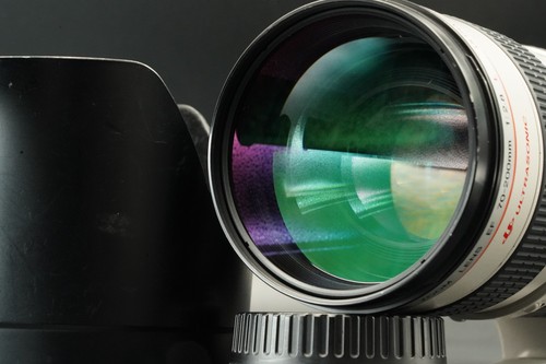 Canon 200mm 8 - 70-200mm, f/2.8